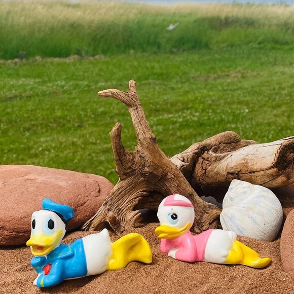 2 Walt Disney Productions Huey Dewey Donald Ceramic Ducks Figurines - JAPAN - Picture 1 of 11